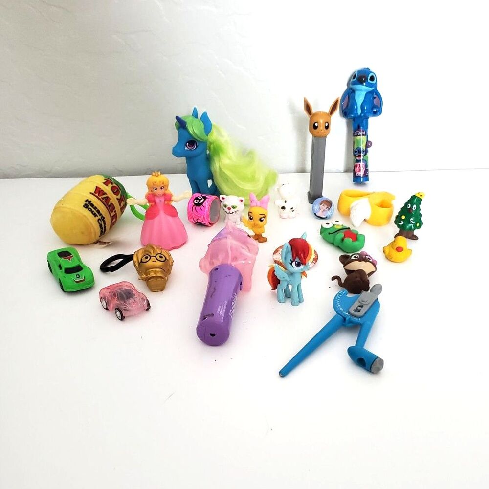 Children's Party Favors 21 in the set